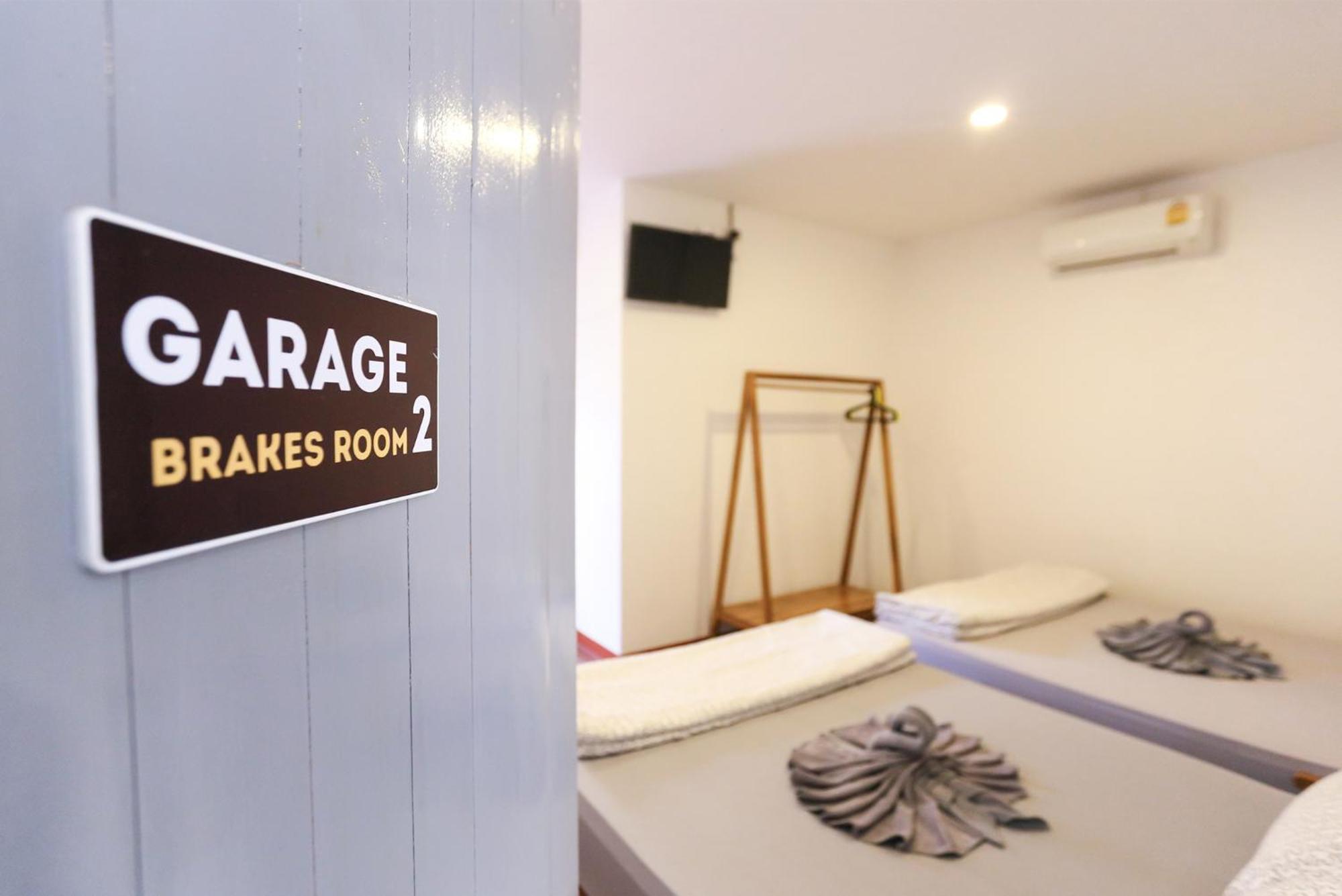 Hotel The Garage Čiang Rai Pokoj fotografie